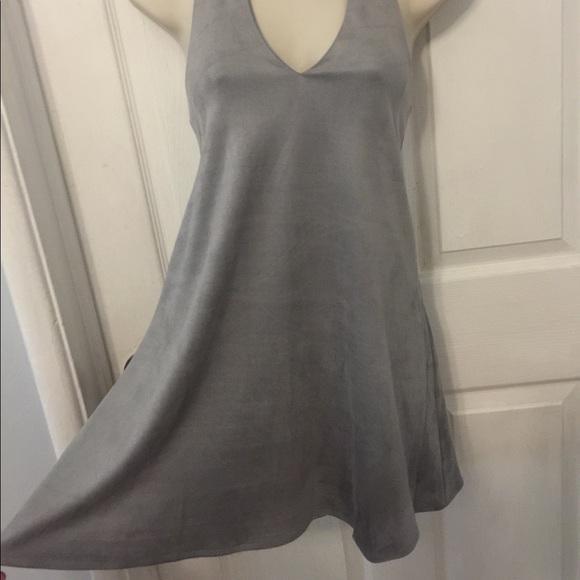 Halter Top - Picture 2 of 8