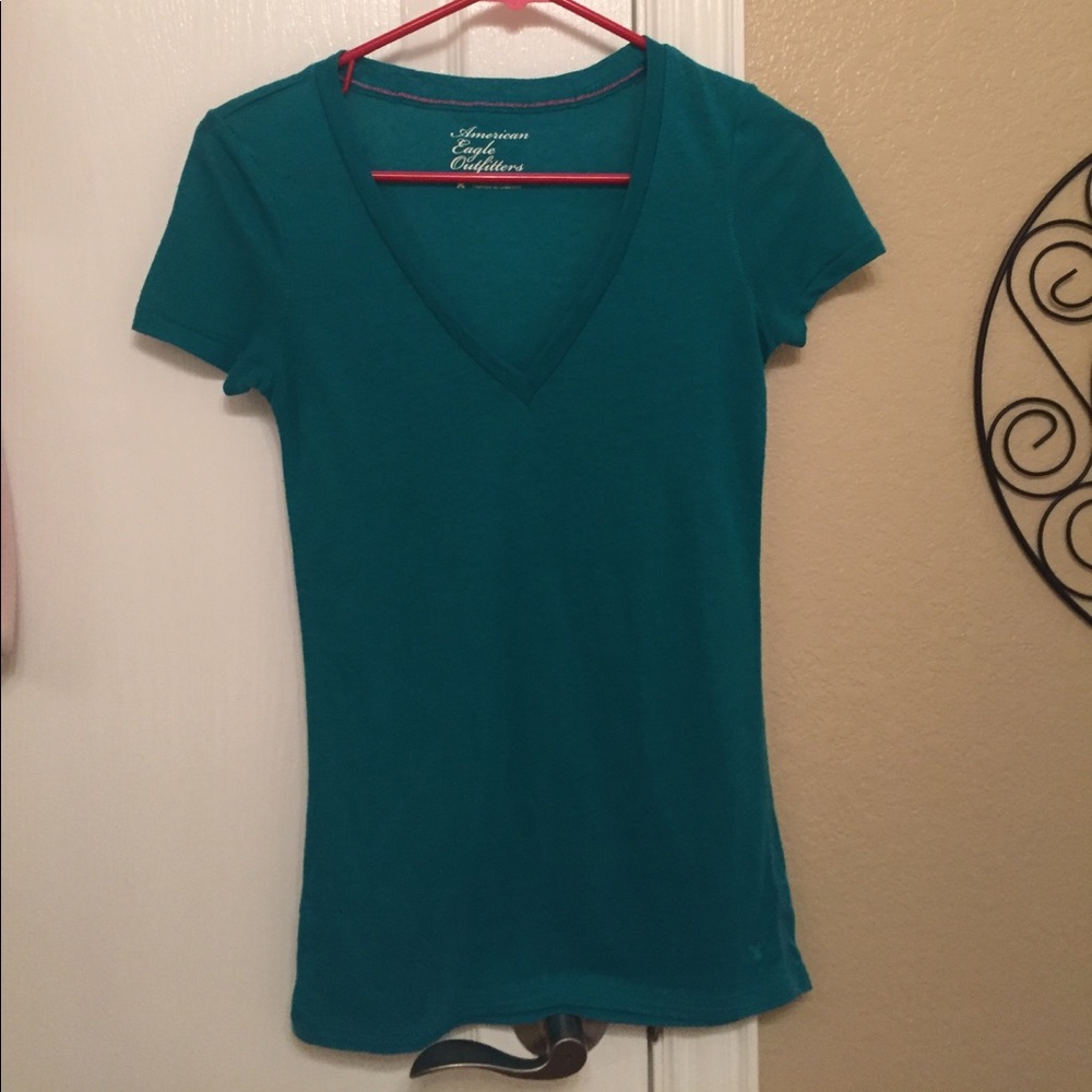 American Eagle V-Neck