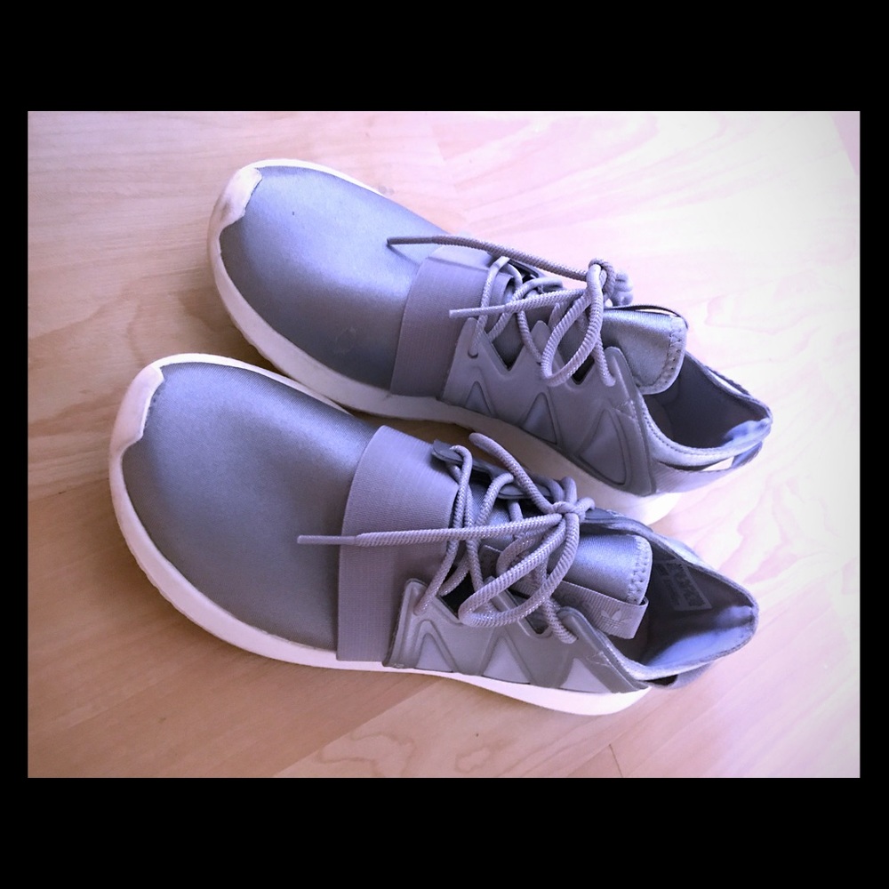 Adidas Women's Originals Tubular👟👟👟