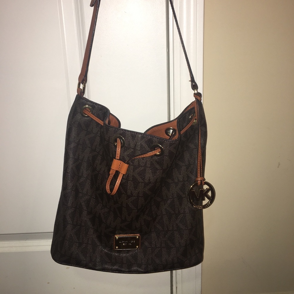 Drawstring Micheal Kors Shoulder Bag