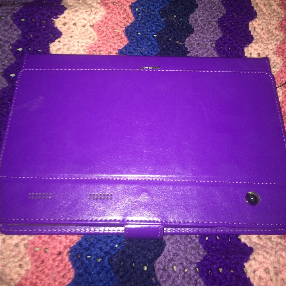 2 in 1 laptop tablet..still works