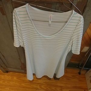 Lularoe perfect tee