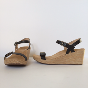 Vionic, Black & Jute Sandal (with damage)
