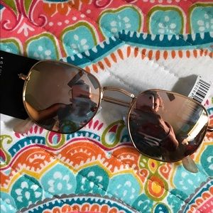 La hearts sunglasses