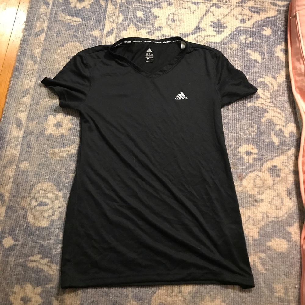 Adidas t shirt size small