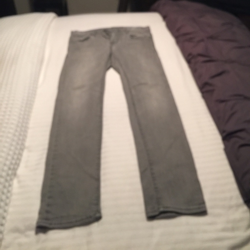 Skinny grey jeans. Comfy.