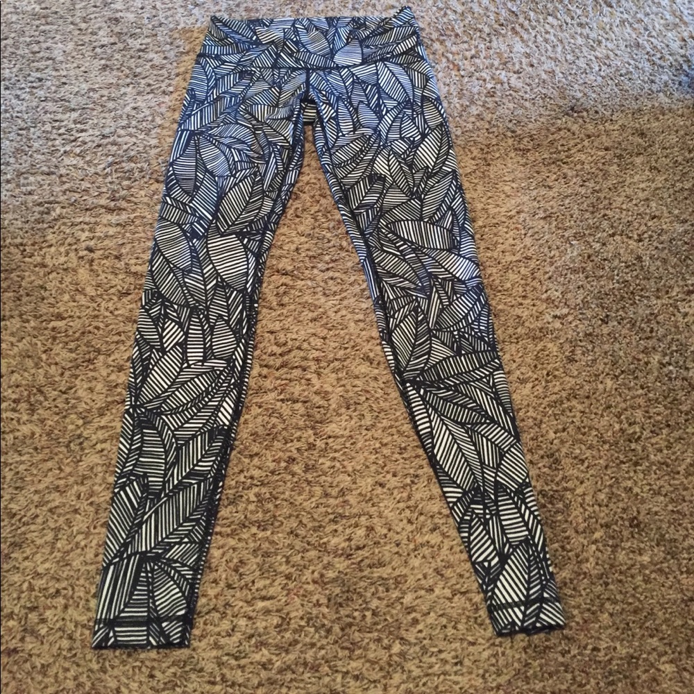 Lululemon workout pants