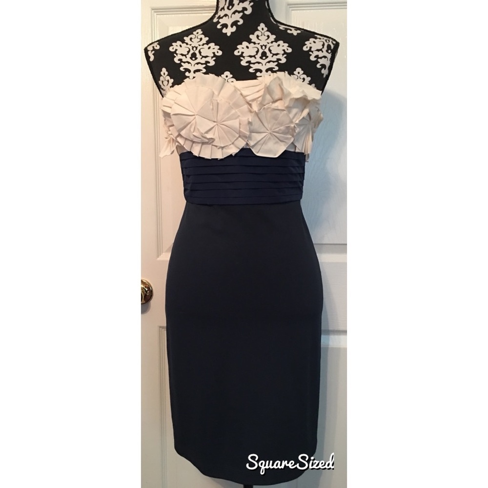 BCBG pinwheel strapless dress