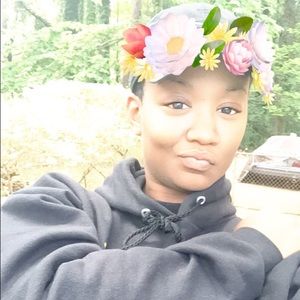 Meet your Posher, Dominique