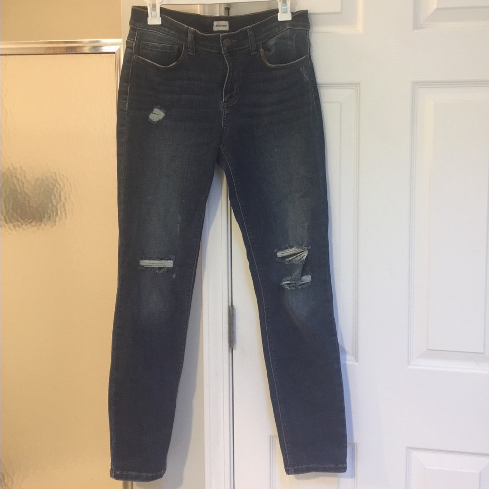 Distressed  ankle jeans. Sale 🔥. Size 11.