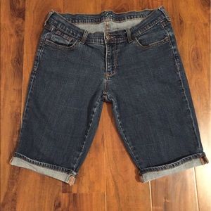 Old Navy denim Bermuda shorts size 10