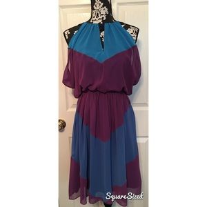 Vince Camuto Chevron Keyhole dress