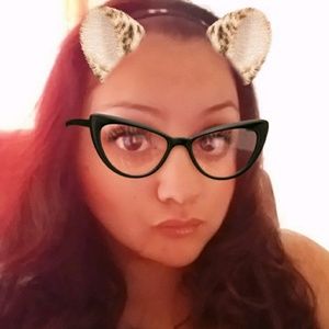 Meet your Posher, Christina