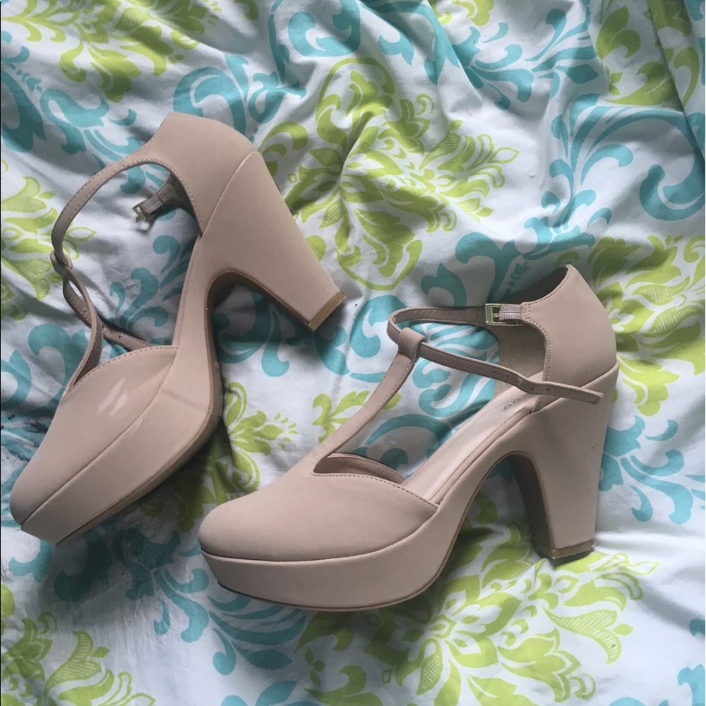 Beige heels