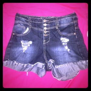 HIGH WAISTED JEANS SHORTS