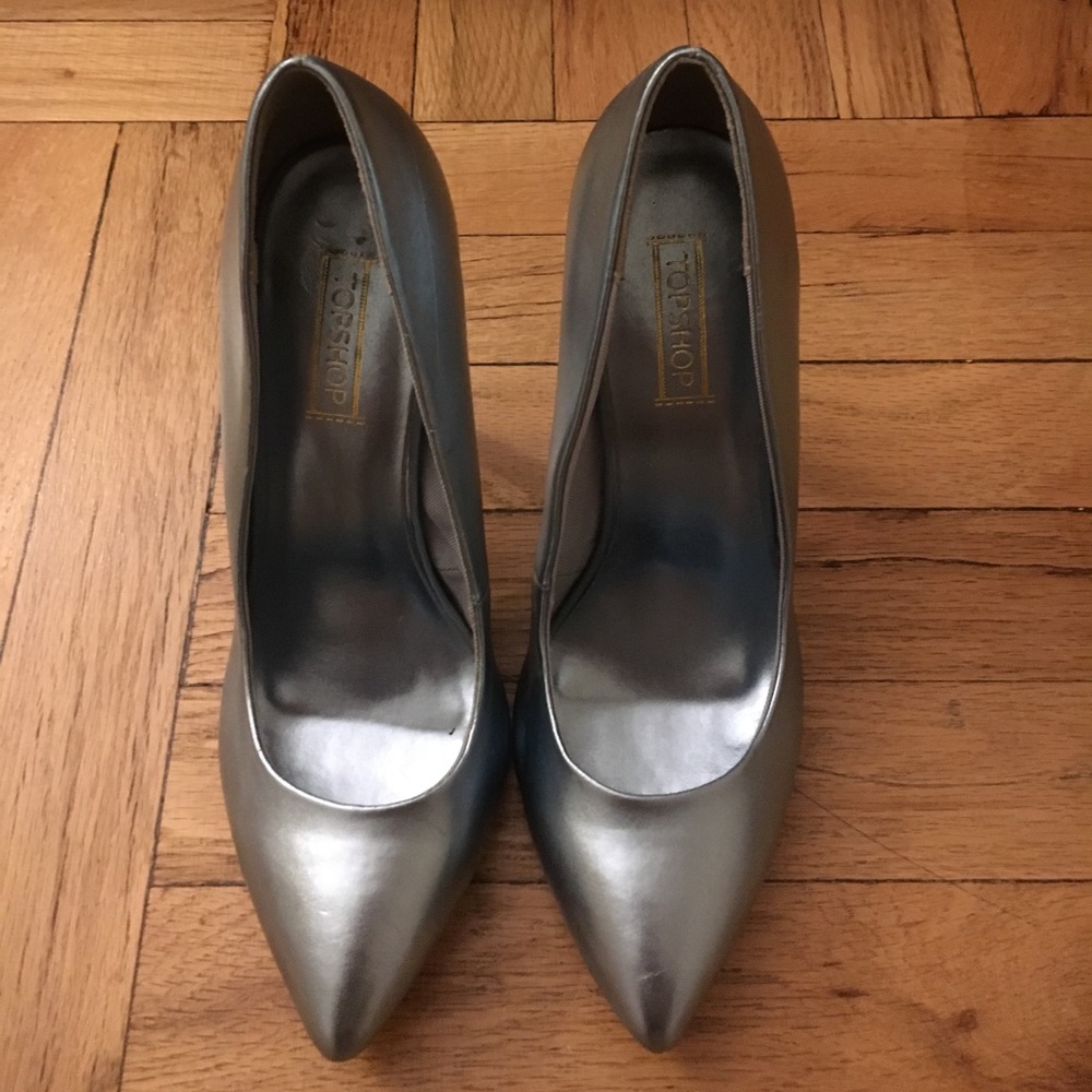 Never worn court shoes