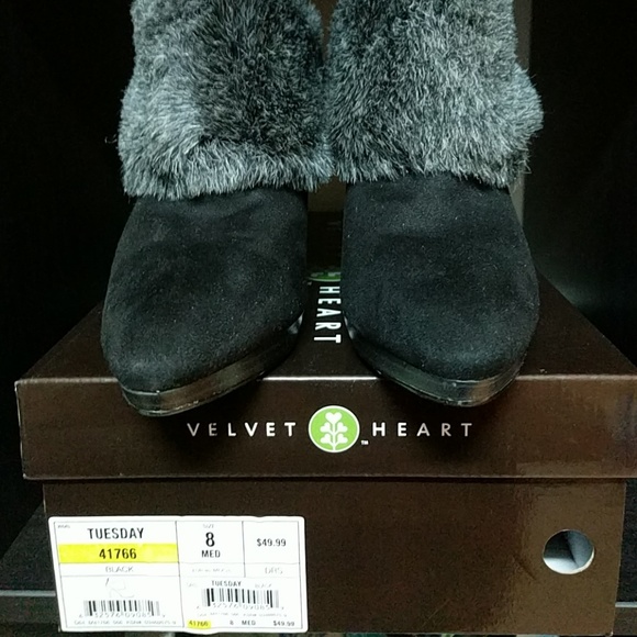 Boo-Boo Kitty - Picture 2 of 3