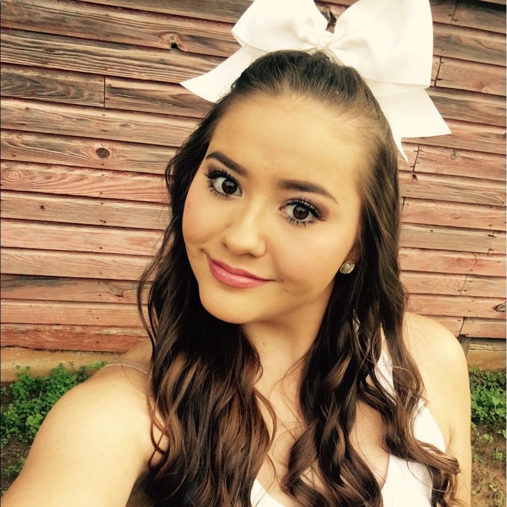 Meet your Posher, Lexi