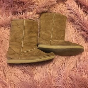 Tan Snow boots