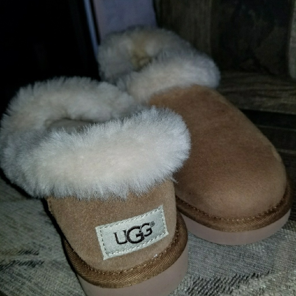 UGG Women's Nita Slippers Chestnut