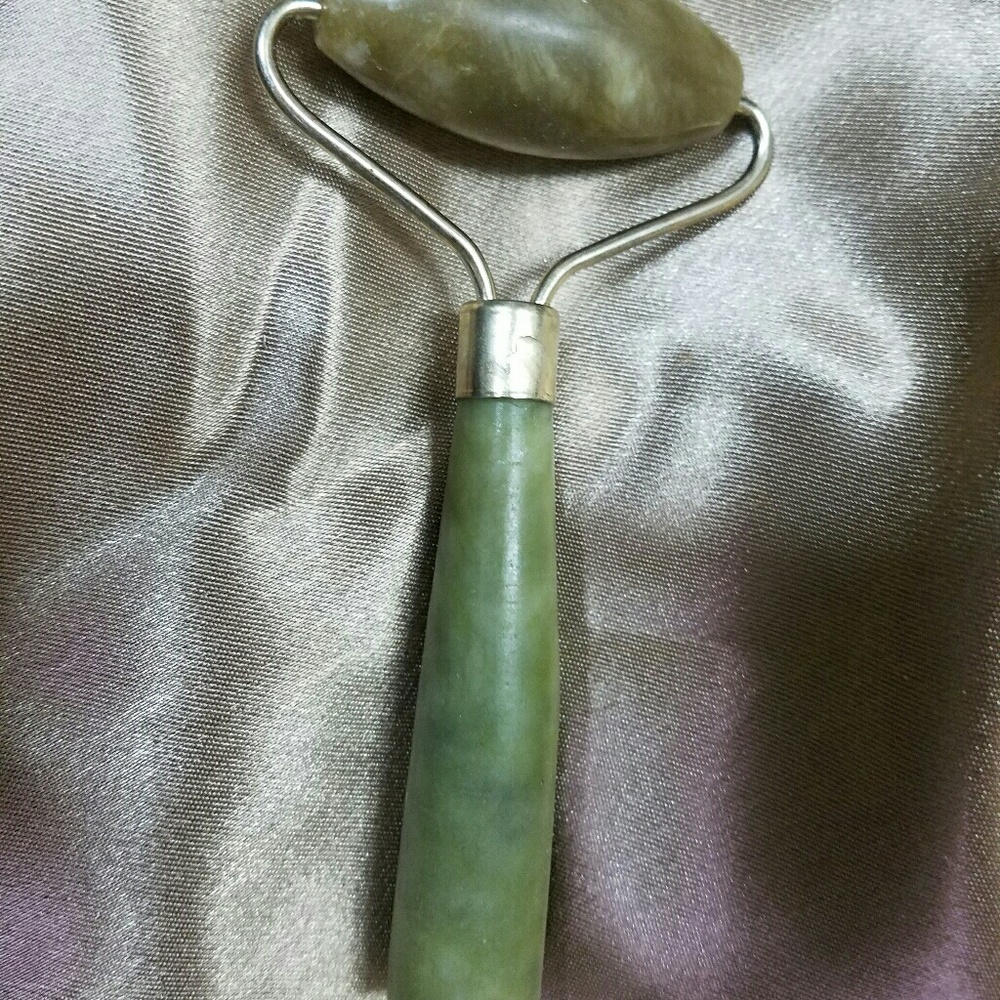 Jade massager