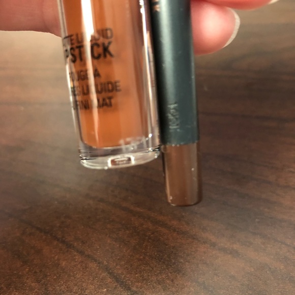 True Brown K Matte Lip Kit - Picture 4 of 7