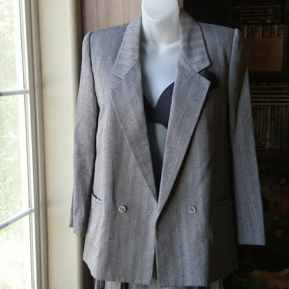 Vintage Bankers Club skirt suit