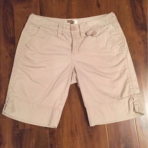 department of peace Bermuda shorts size 8