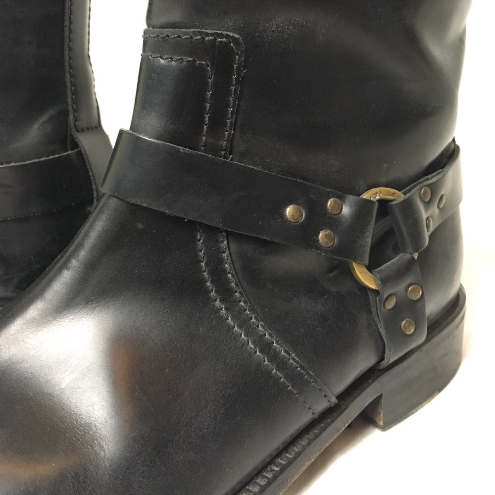 Italian-made men's leather boots
