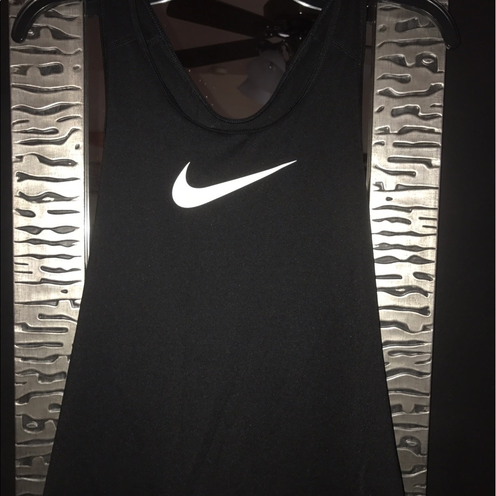 Nike pro tank