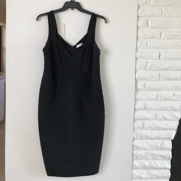 Calvin Klein little black dress. - Picture 2 of 6