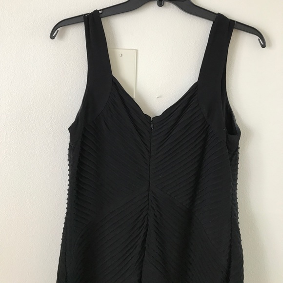 Calvin Klein little black dress. - Picture 5 of 6