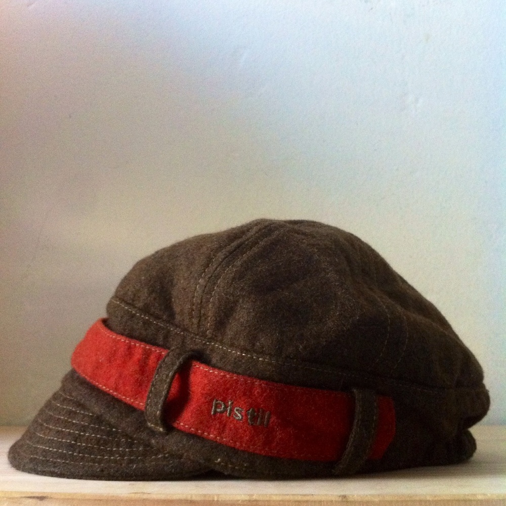 Soft Cap in Dark Olive and Rust