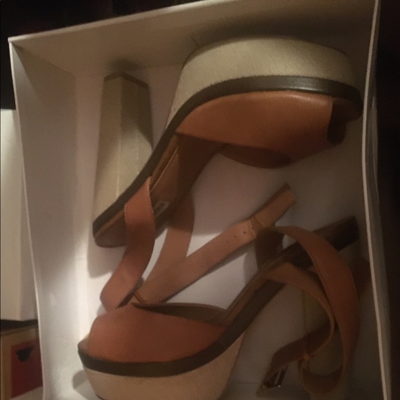 STEVE MADDEN LATELLY Natural Heel