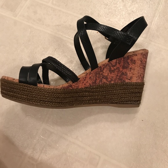 Black strappy cork wedge sandal - Picture 3 of 5