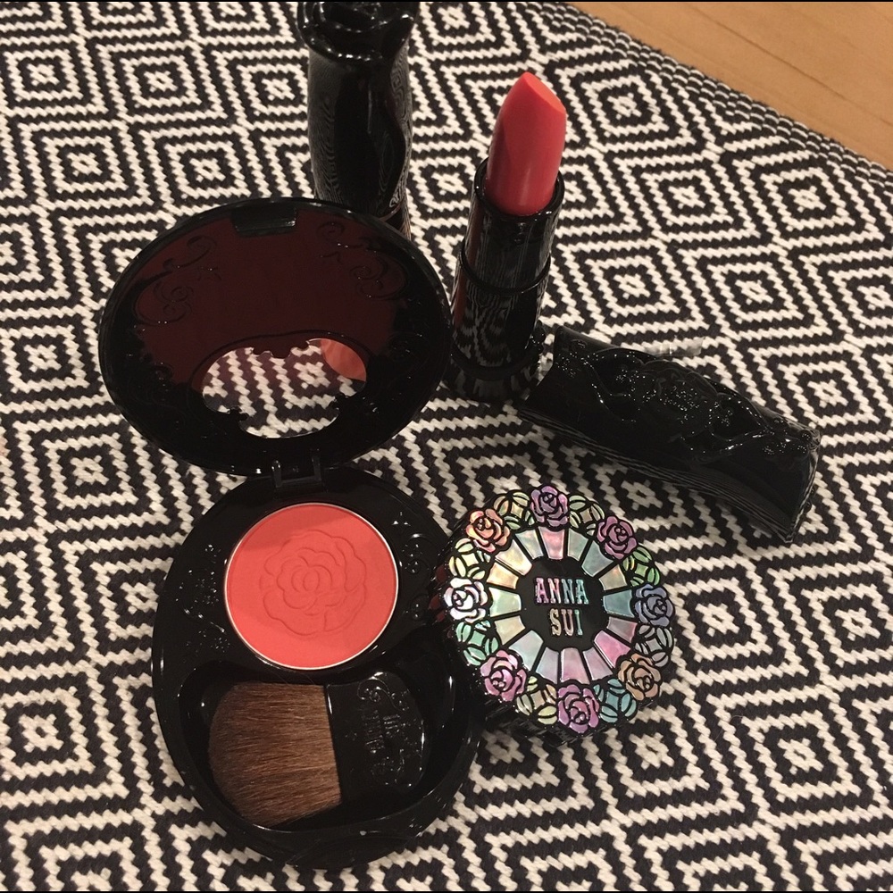 Anna Sui Face Color accent 301