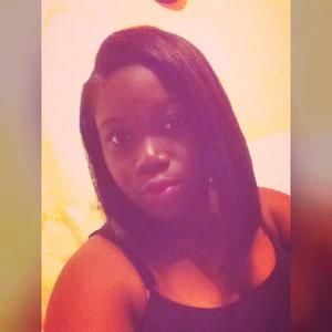 Meet your Posher, Santoya