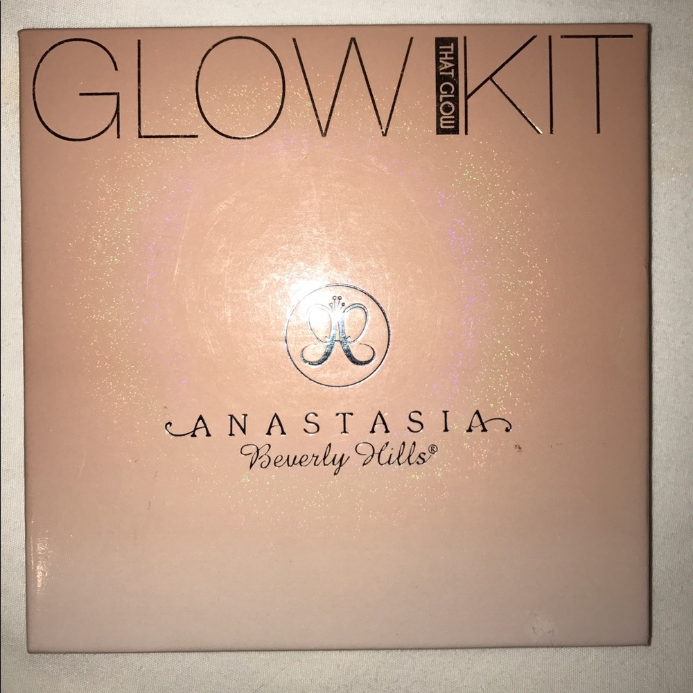 ❤️❤️SOLD❤️❤️ Anastasia Beverly Hills Glow Kit
