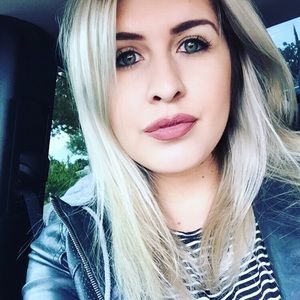 Meet your Posher, Avery