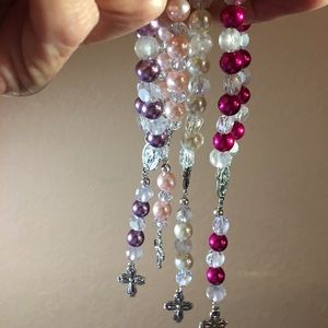 BEAUTIFUL SMALL ROSARIES💯✨$6.00 EACH OR BUNDLE 💥