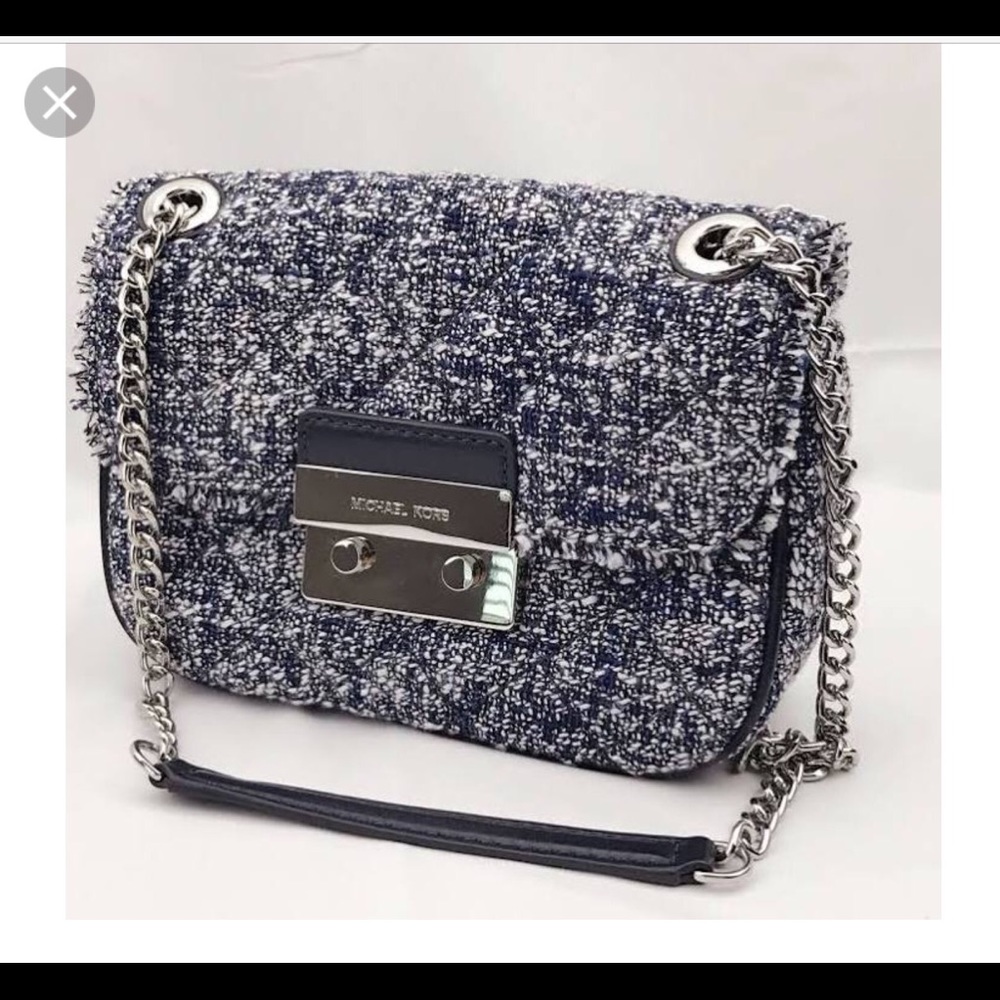 🎉🎉HP🎉🎉 Michael Kors shoulder bag