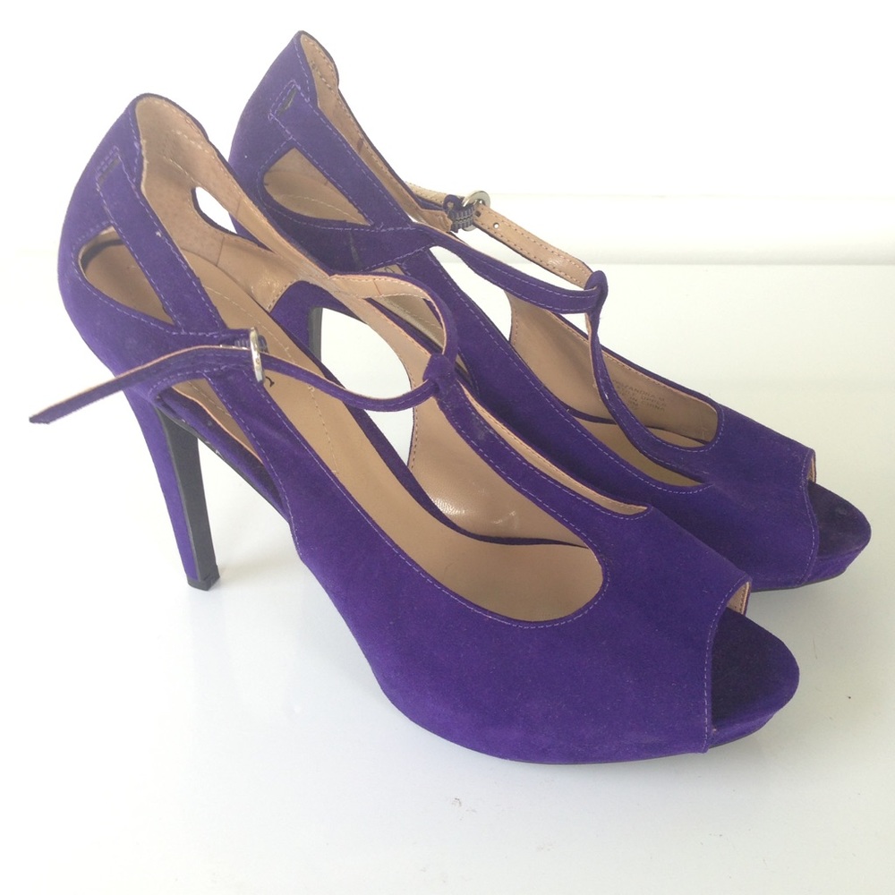 Guess Purple Suede T-Strap Peep Toe Heels
