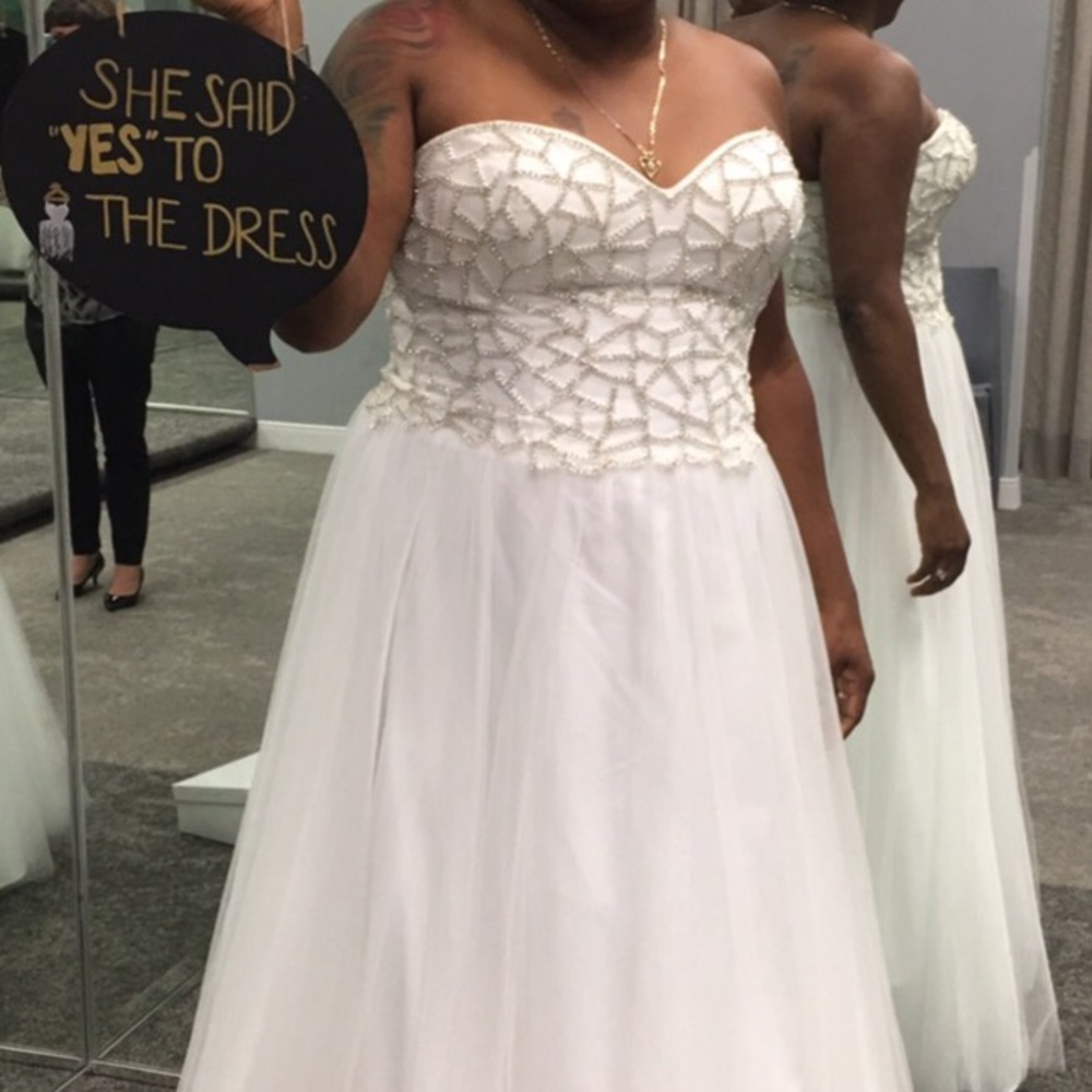 Davids Bridal Ivory wedding gown