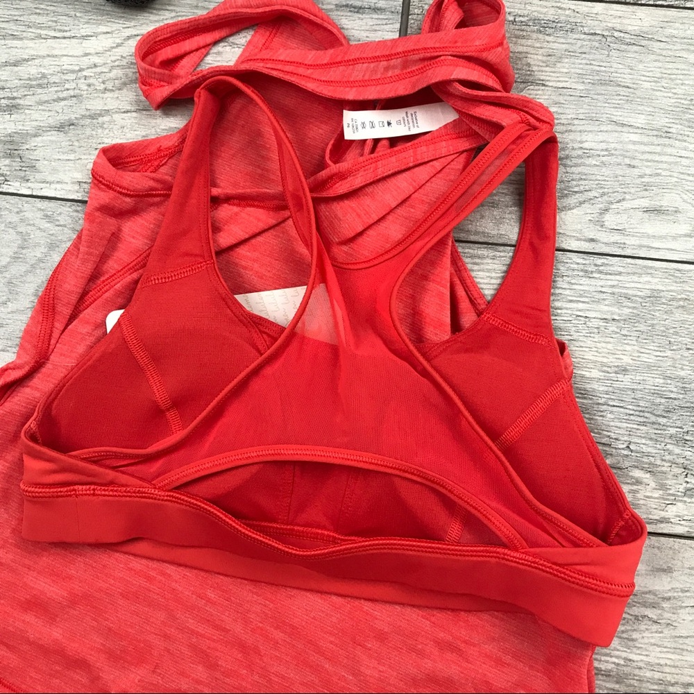 Lululemon Glide and Stride tank top w bra - Picture 4 of 8
