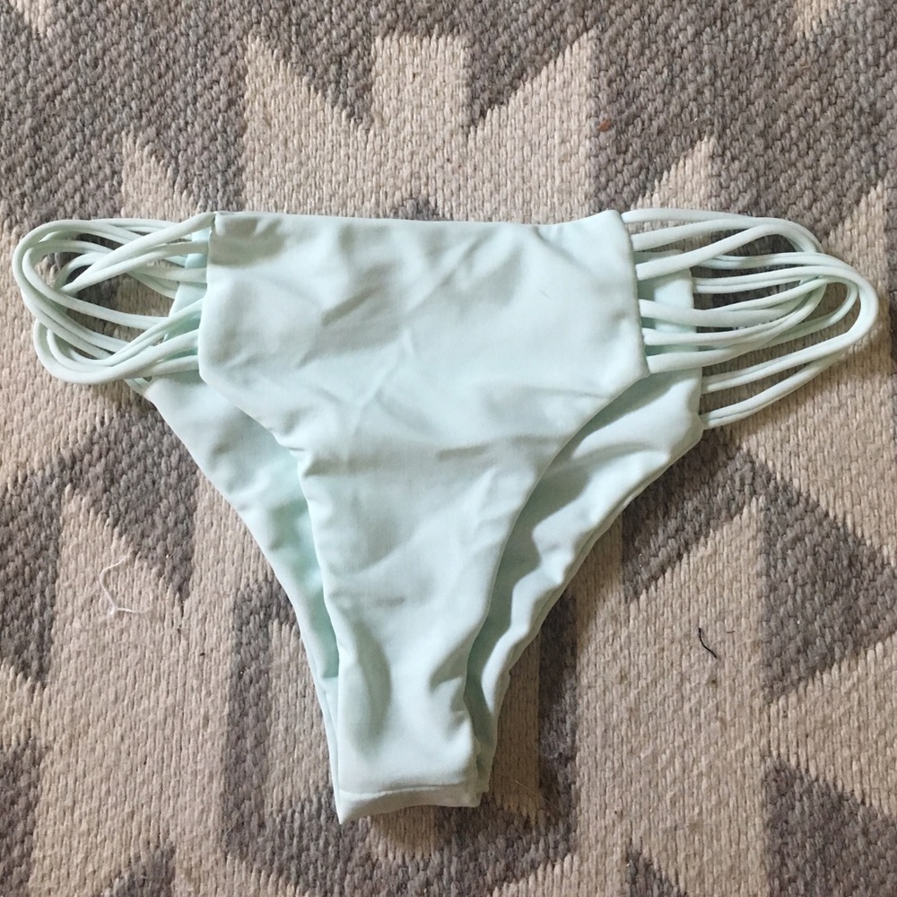 Mikoh lanai bottoms