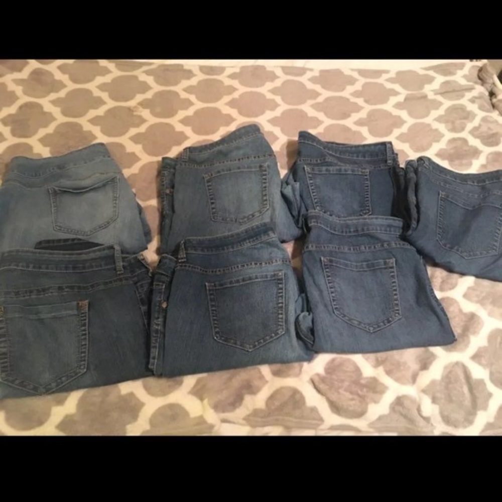 7 Pairs of TORRID Jeans- Size 22- PRICE DROP👈🏻