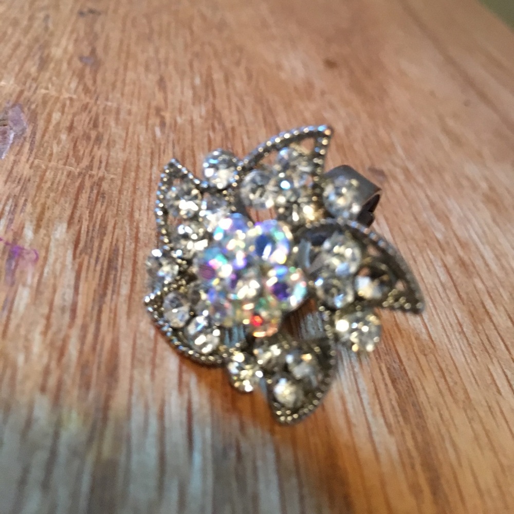 Crystal flower adjustable statement ring - Picture 4 of 4
