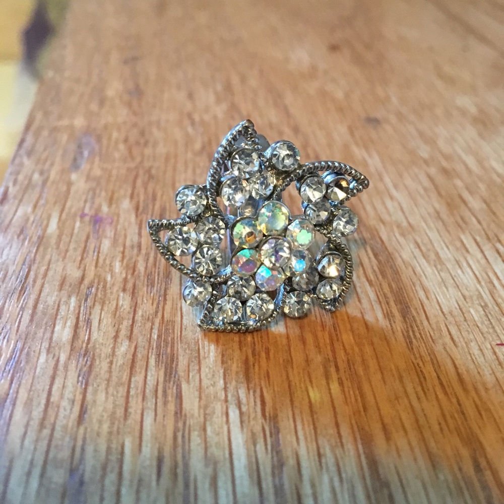 Crystal flower adjustable statement ring