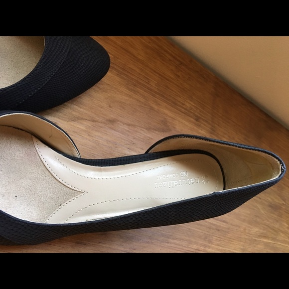 Gorgeous and Comfortable Naturalizer No. 5 Heels - Picture 3 of 4