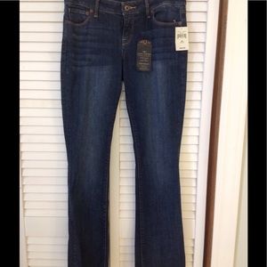 NWT. Lucky Brand Lolita Bootcut Jeans 8/29R
